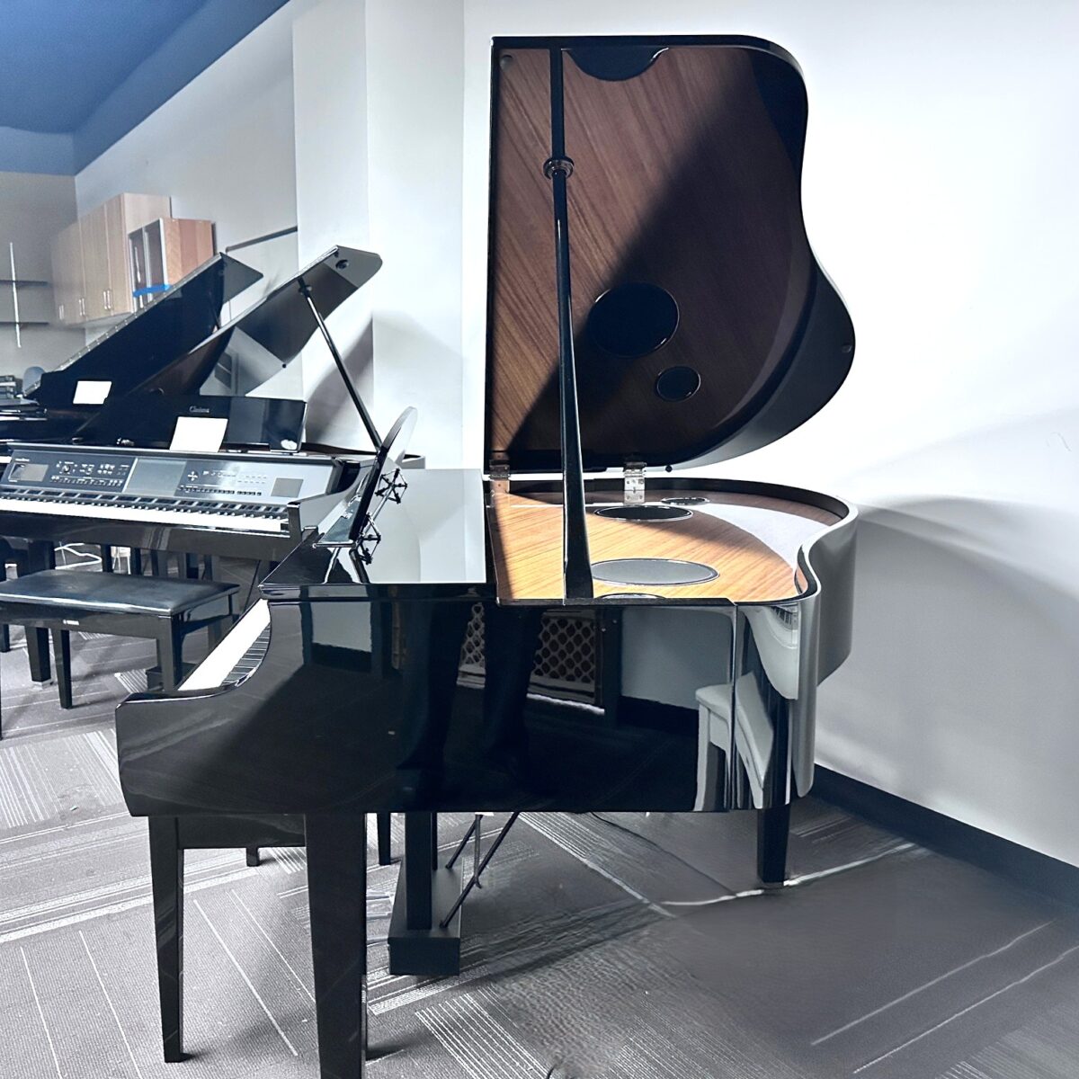 Yamaha CLP 695 Clavinova Digital Grand