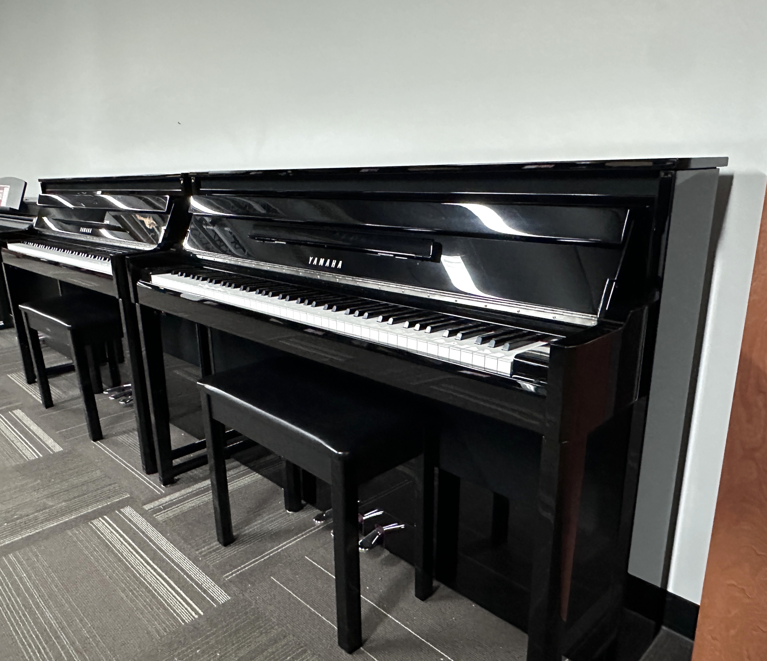 Yamaha NU1X Avant Hybrid Upright