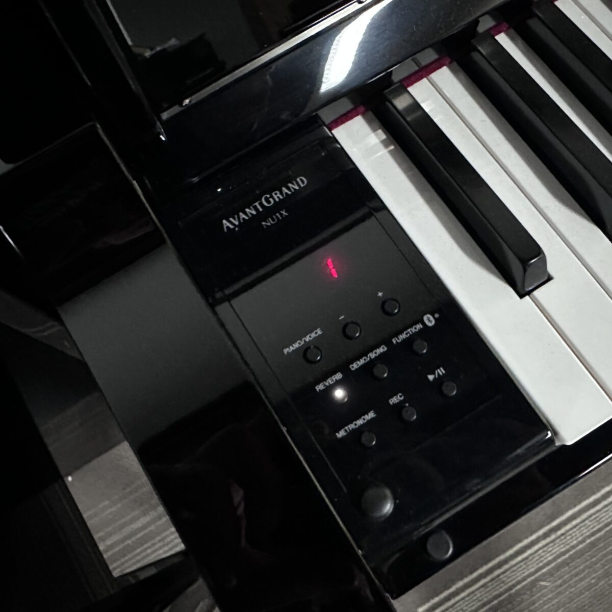 Yamaha NU1X Avant Hybrid Upright