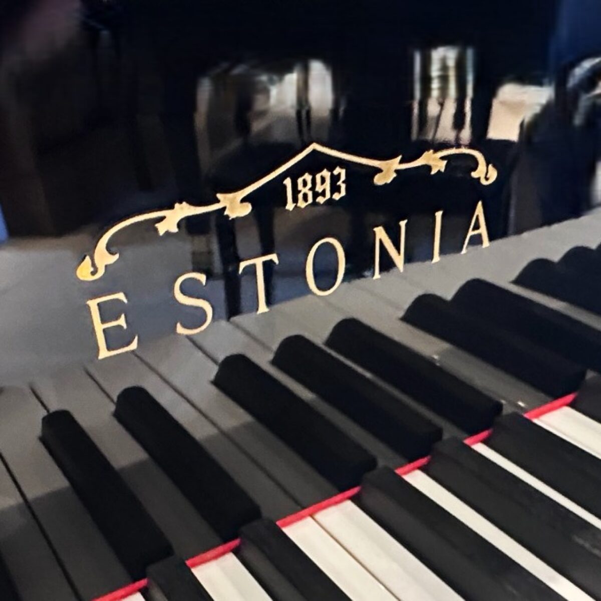 Estonia Model L-210 Grand