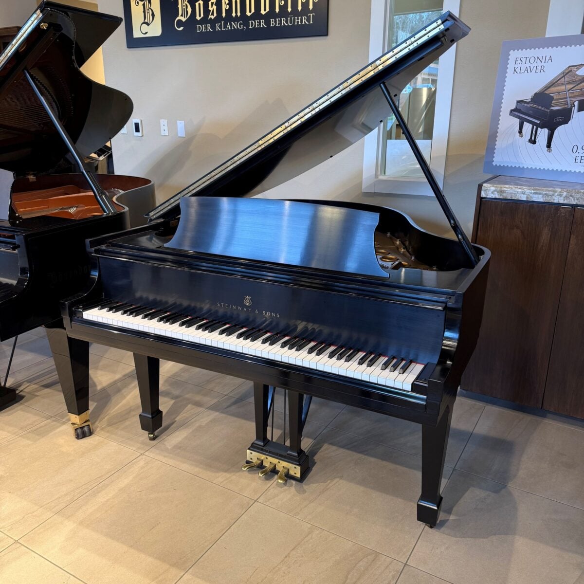 Steinway & Sons Model S Grand