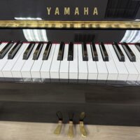 Yamaha T121 Upright