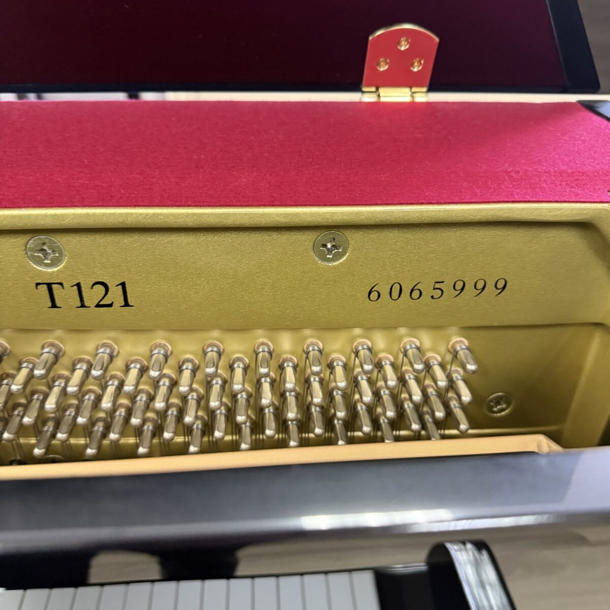 Yamaha T121 Upright