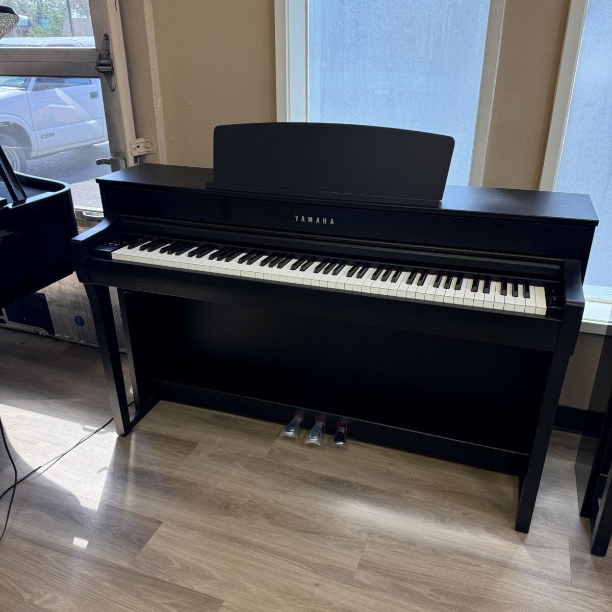 Yamaha CLP-745 Clavinova Digital