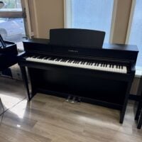 Yamaha CLP-745 Clavinova Digital