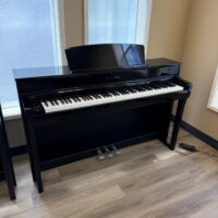 Yamaha CLP-745 Clavinova Digital