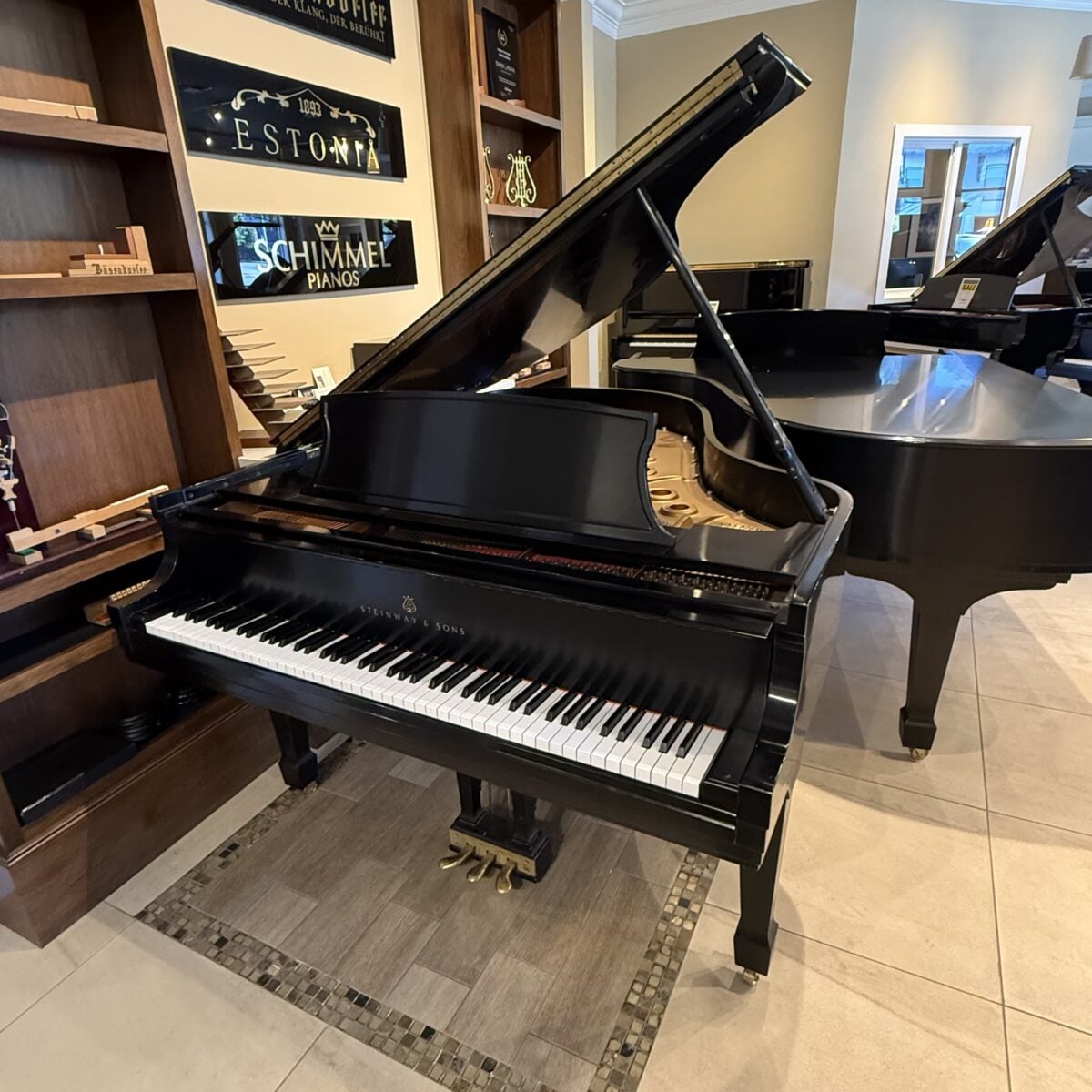 Steinway & Sons Model L