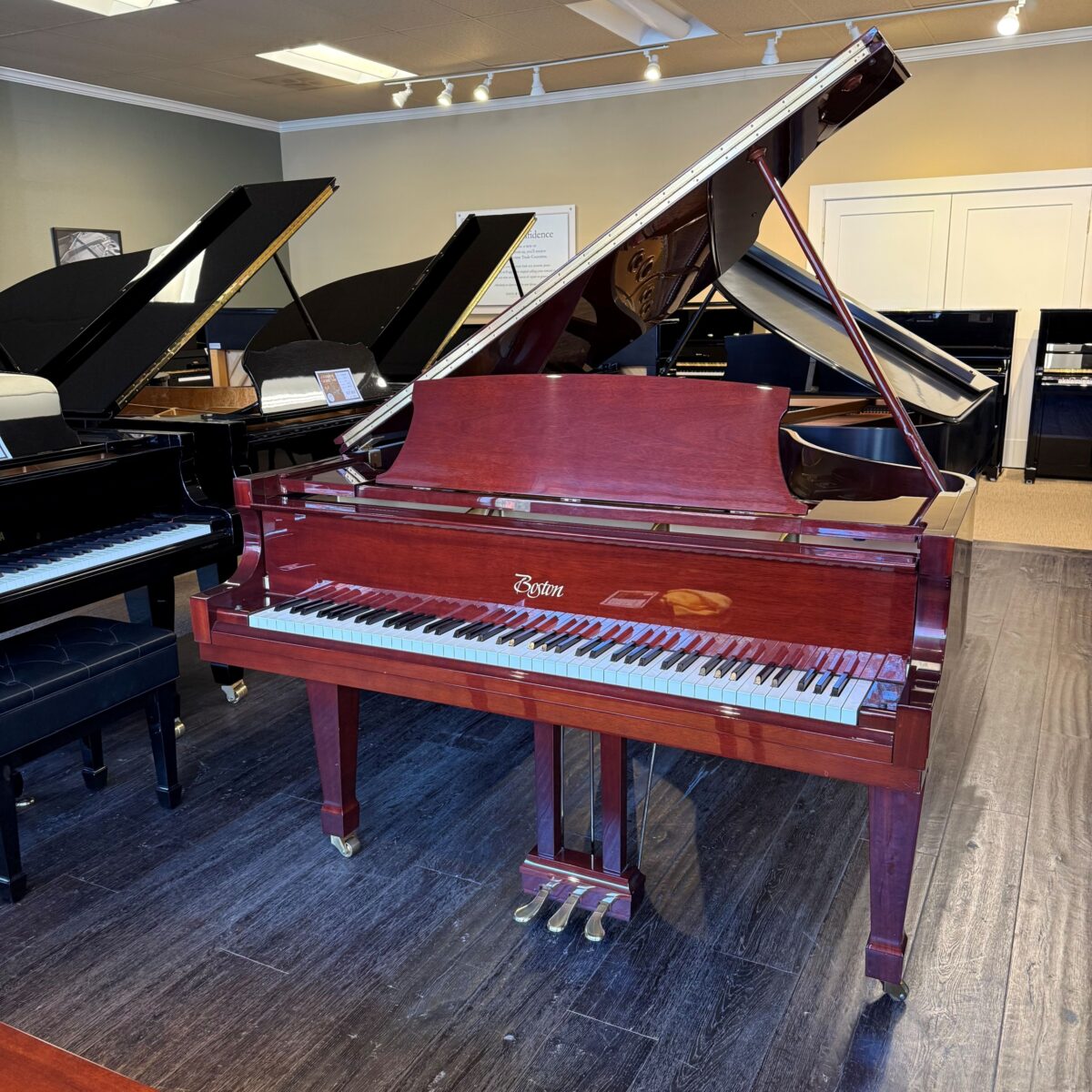 Boston GP-163 Grand