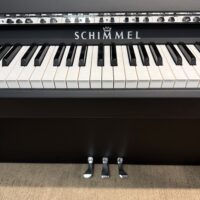 Schimmel C121 Upright